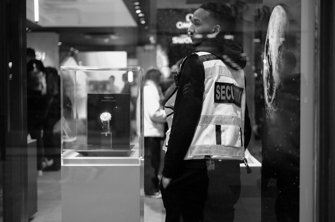 security team meeting in store